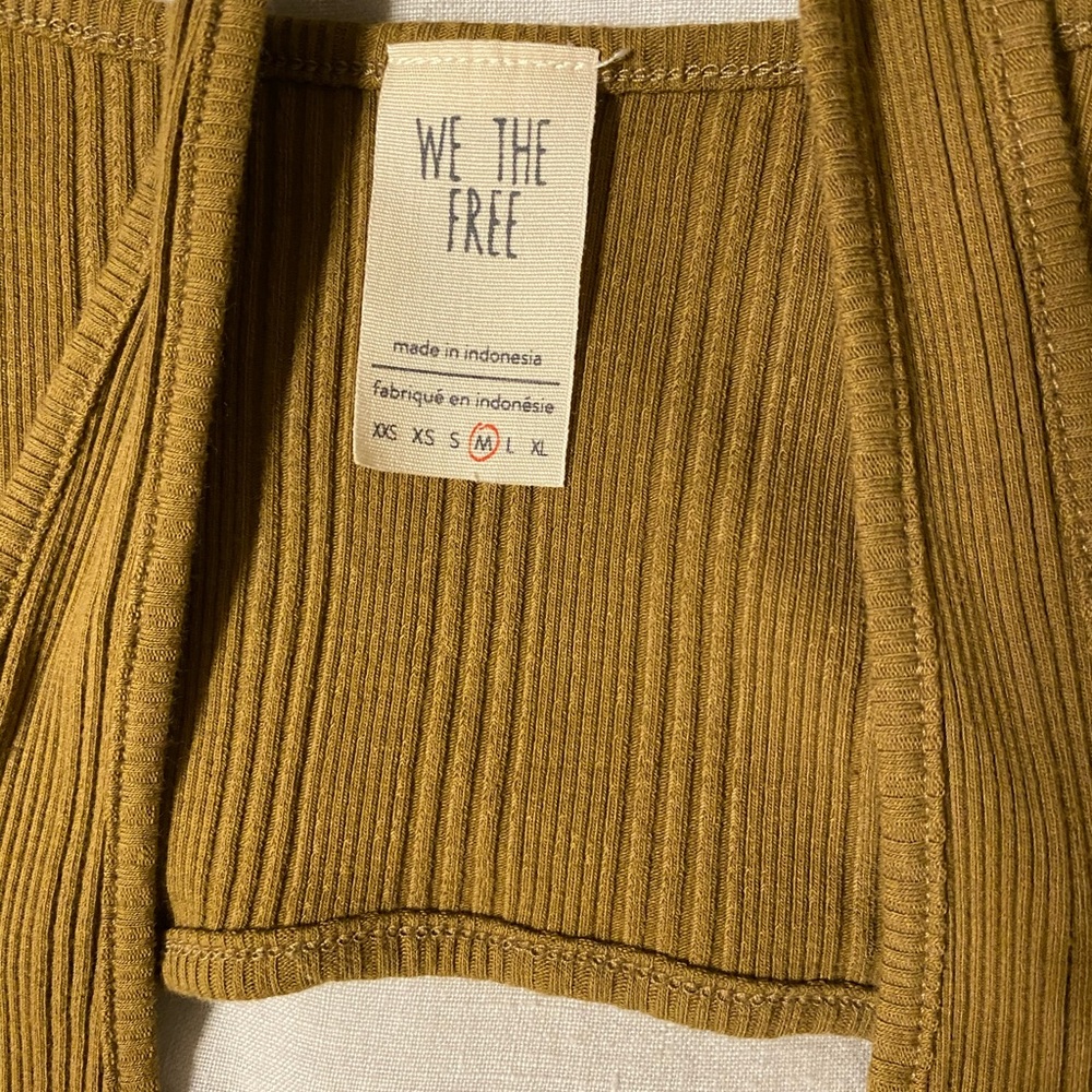 Mustard top - Picture 3 of 5